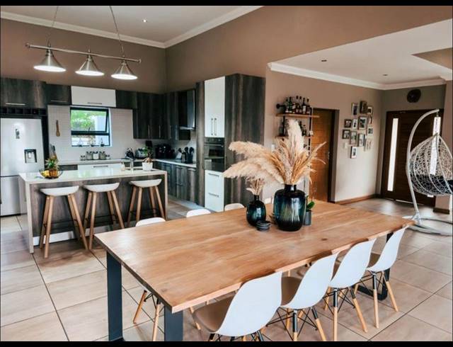 4 BEDROOM PROPERTY TO RENT IN COPPERLEAF ESTATE